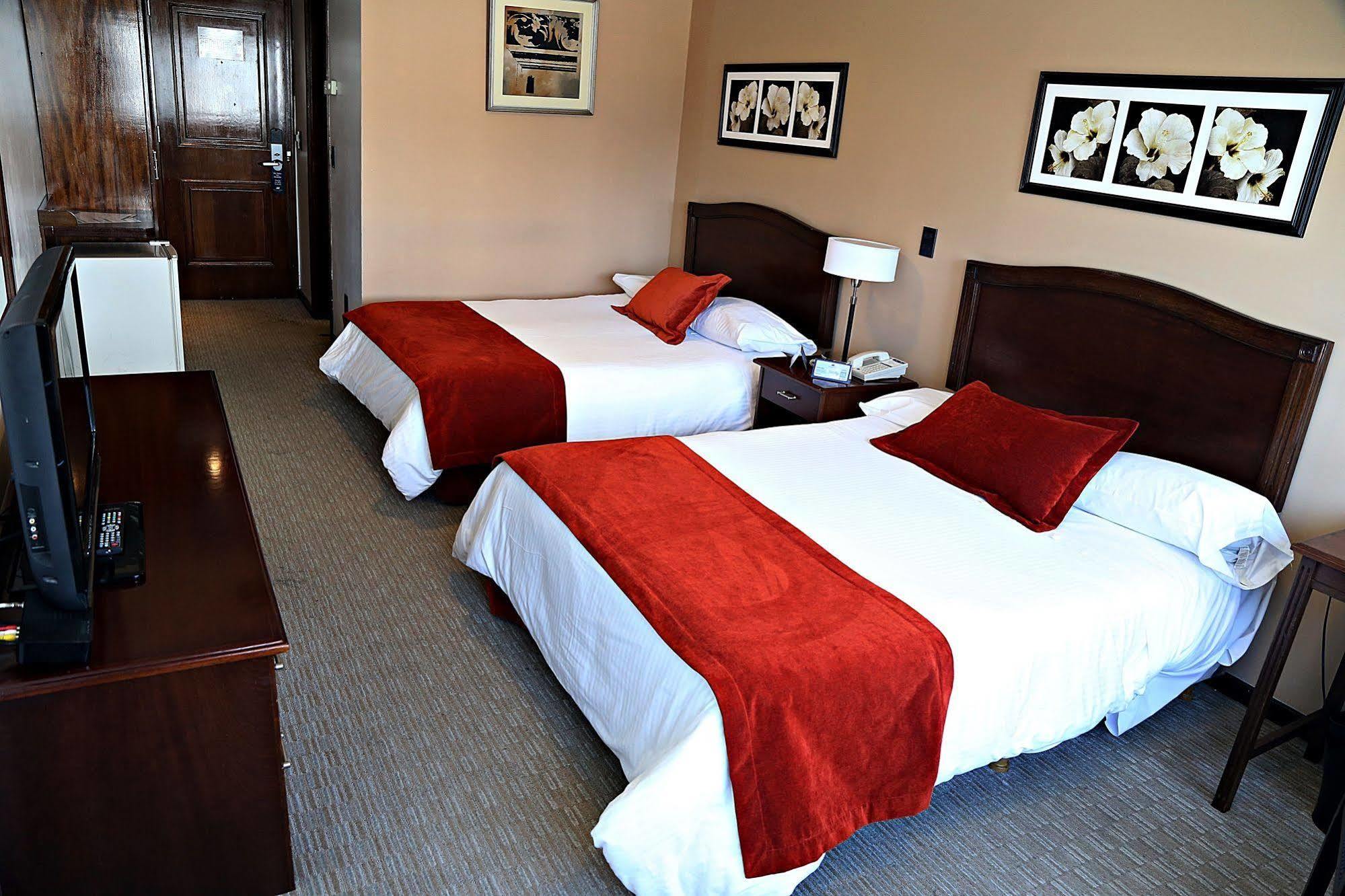 Palladium Business Hotel Montevideo Buitenkant foto